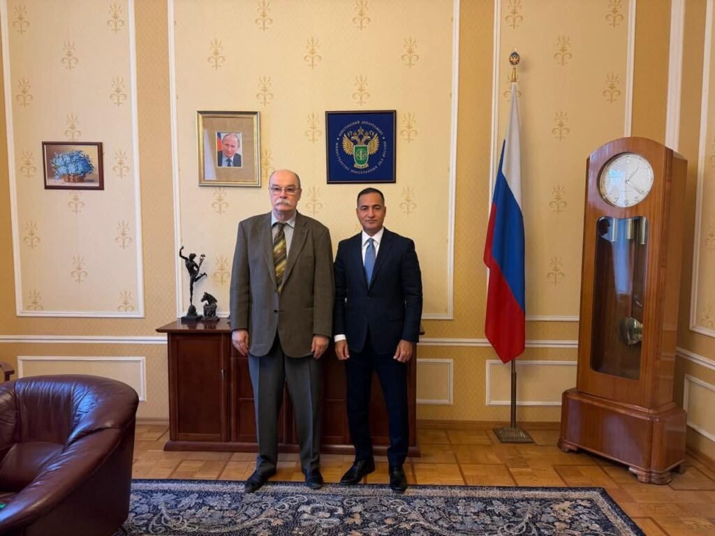 سفير مصر في موسكو يبحث التعاون القنصلي مع الجانب الروسي