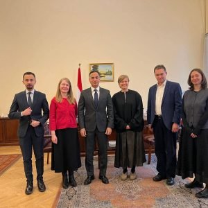 السفير المصرى في روسيا يبحث التعاون في مجال المتاحف مع الجانب الروسى