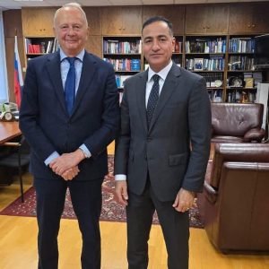 سفير مصر في روسيا يلتقي رئيس معهد الاقتصاد العالمي والعلاقات الدولية بالأكاديمية الروسية للعلوم