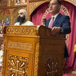 سفير مصر فى موسكو ينقل تهنئة الرئيس السيسى للجالية المصرية القبطية فى روسيا بمناسبة عيد الميلاد المجيد