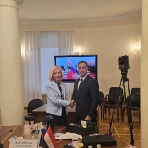 السفير المصرى فى موسكو يلتقى رئيسةوأعضاء مجموعة الصداقة البرلمانية بمجلس الدوما الروسى