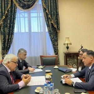 السفير المصري في موسكو يبحث مع نائب وزير الخارجية الروسي تعزيز الشراكة الاستراتيجية وقضايا الشرق الأوسط وأفريقيا