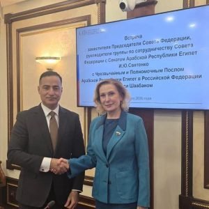 السفير المصري في روسيا يبحث التعاون البرلماني والثقافي التعليمي مع نائبة رئيس المجلس الفيدرالي الروسي