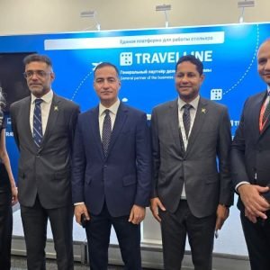 سفير مصر في روسيا يتفقد الجناح المصري بمعرض موسكو الدولي للسياحة والسفر