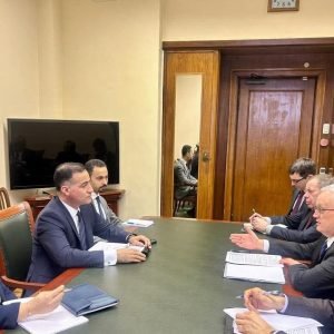 سفير مصر في روسيا يبحث مع نائب وزير الخارجية الروسي سبل تعزيز الشراكة الاستراتيجية وتطورات الأوضاع في الشرق الأوسط